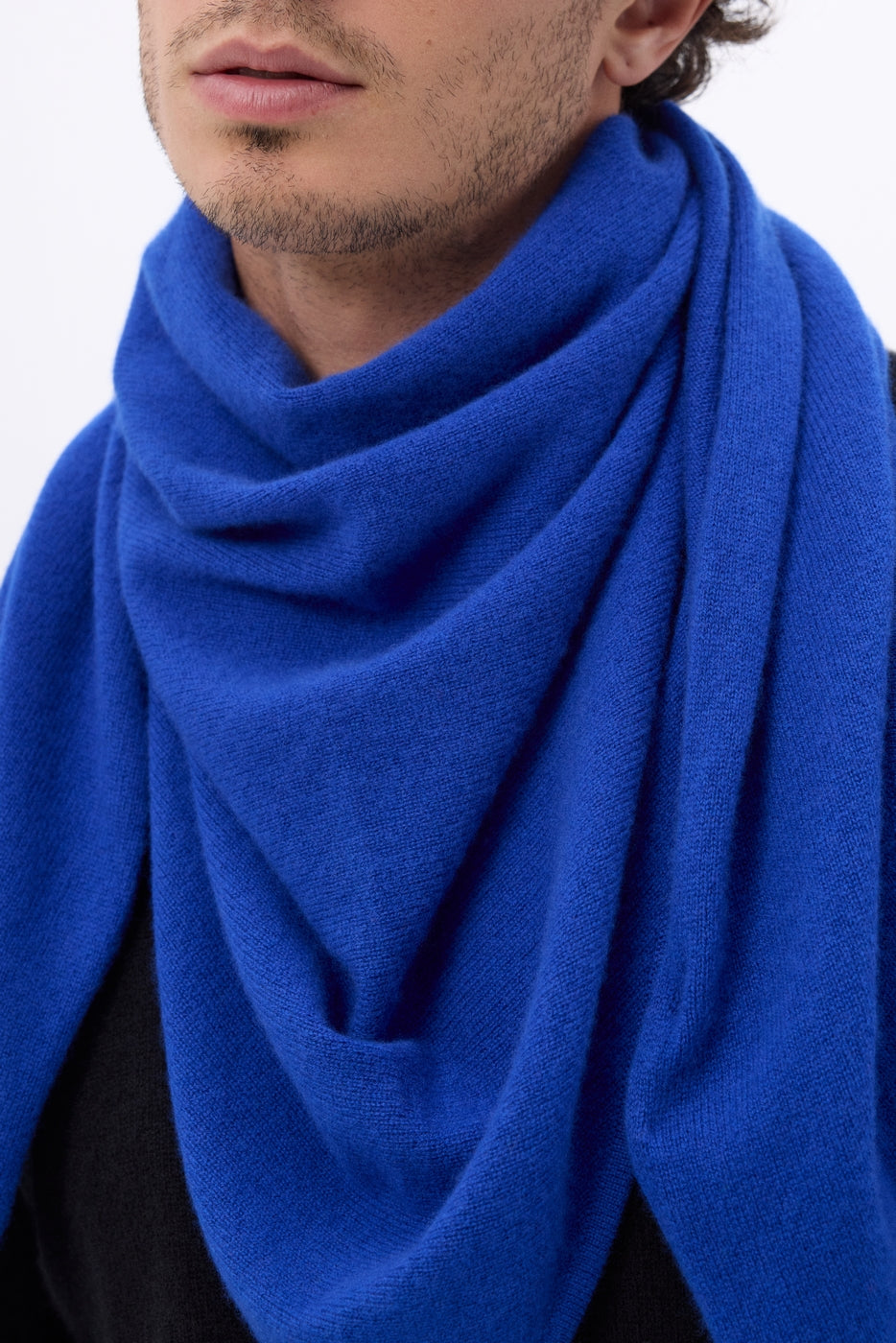 Bufanda bandana oversize triangular lisa Amel - Azul rey - Hombre