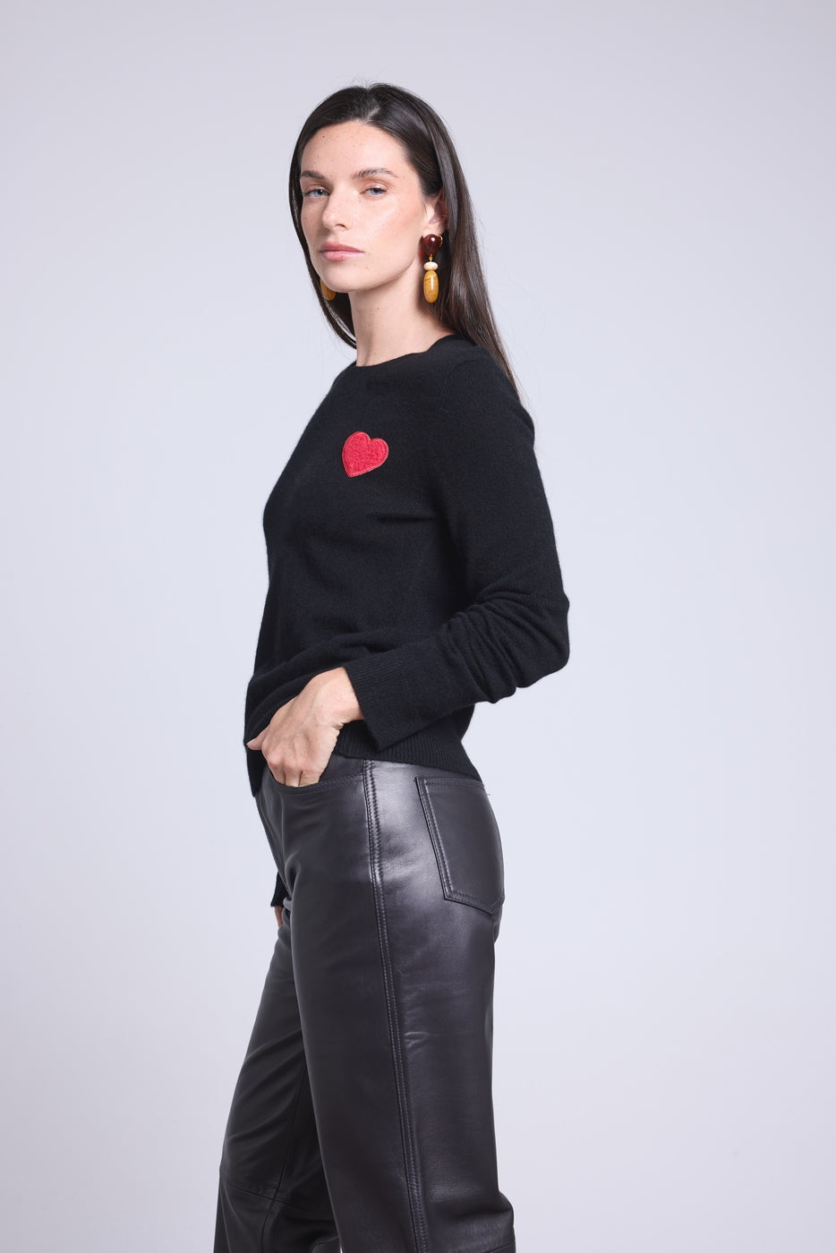 Pull Col Rond Cœur Pompon Anubis - Noir Rouge - Femme - 100% Cachemire