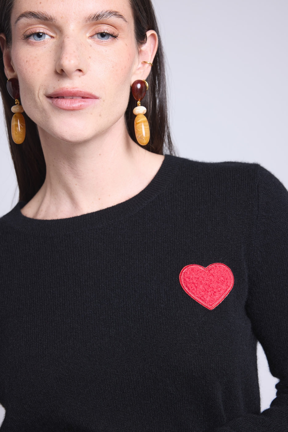 Pull Col Rond Cœur Pompon Anubis - Noir Rouge - Femme - 100% Cachemire