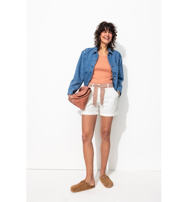 Shorts Plisados Con Cinturón - Blanco Claro Liso