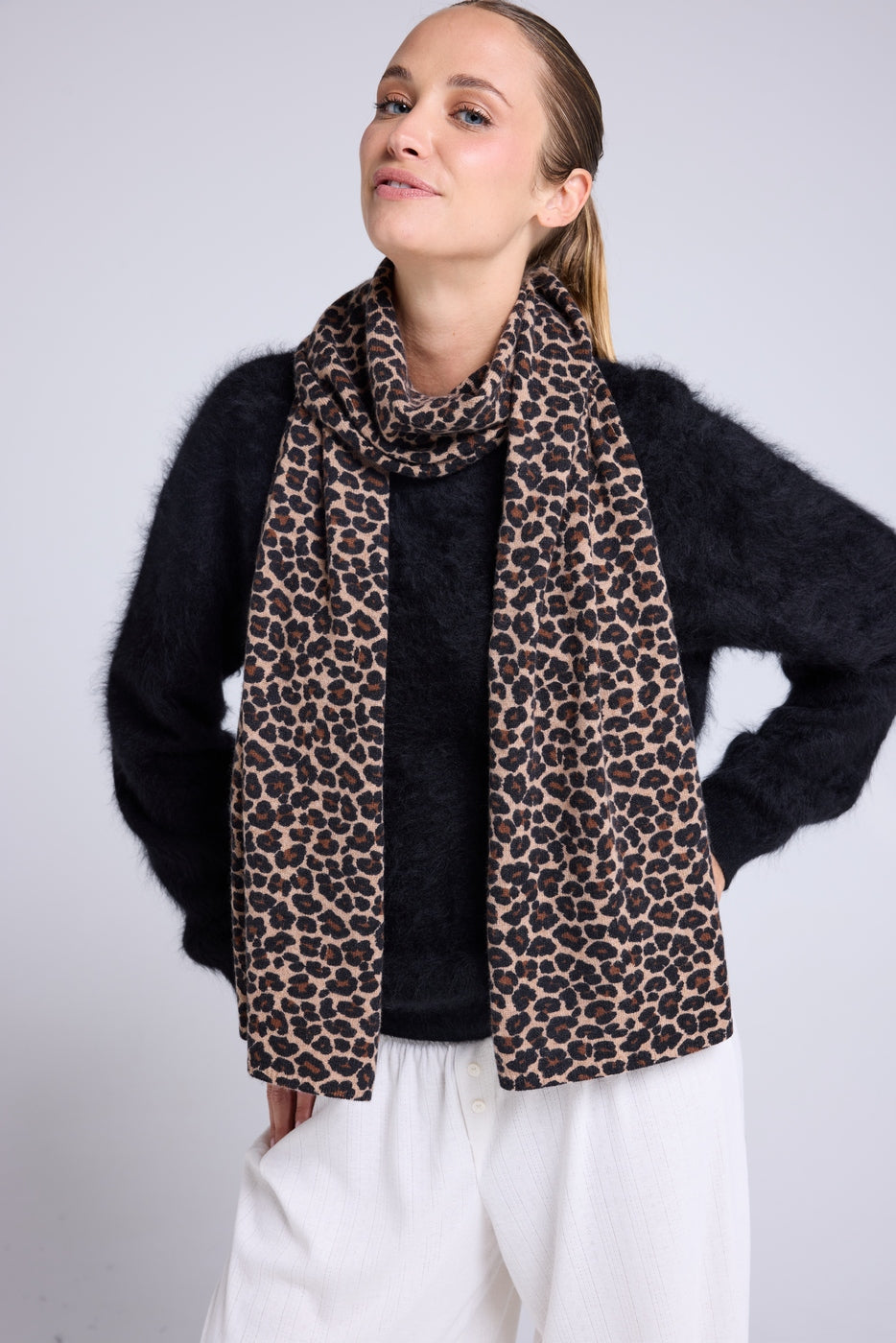 Ariella Kashiirtørklæde - Beige Leopard - Unisex