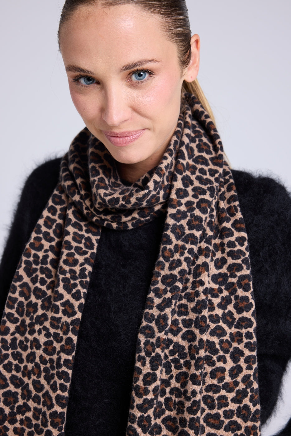 Ariella Kashiirtørklæde - Beige Leopard - Unisex