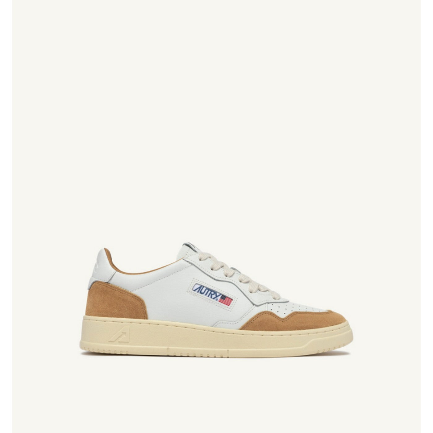 Autry Medalist Low Sneakers In White Leather And Copper Suede - Marron