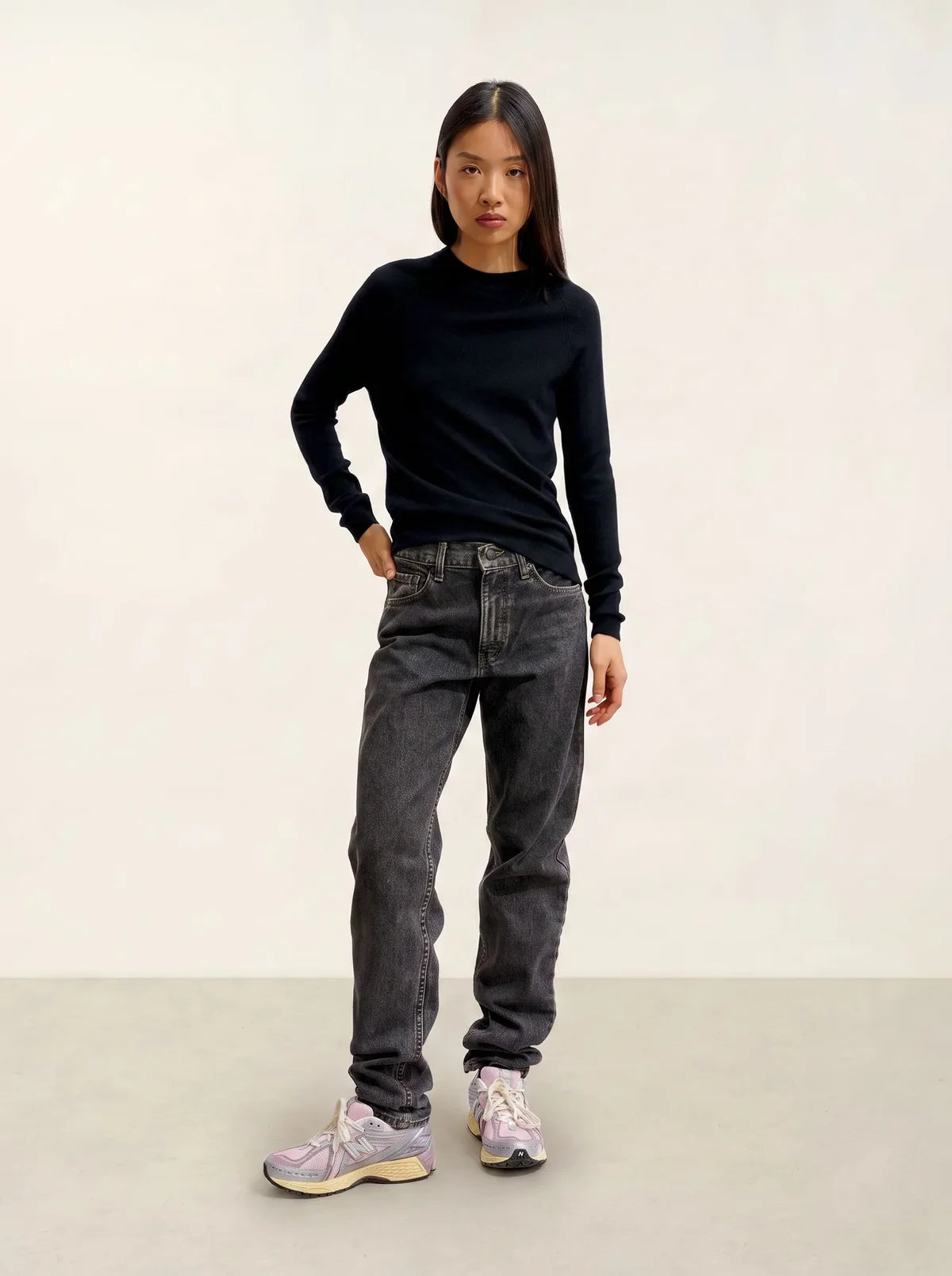Round Neck Jumper - Ecrin - Black