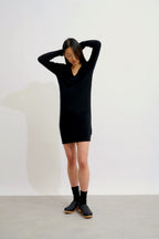 Vestido Cuello V - Capelet - Negro