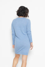 Kleid mit V-Ausschnitt – Capelet – Blau