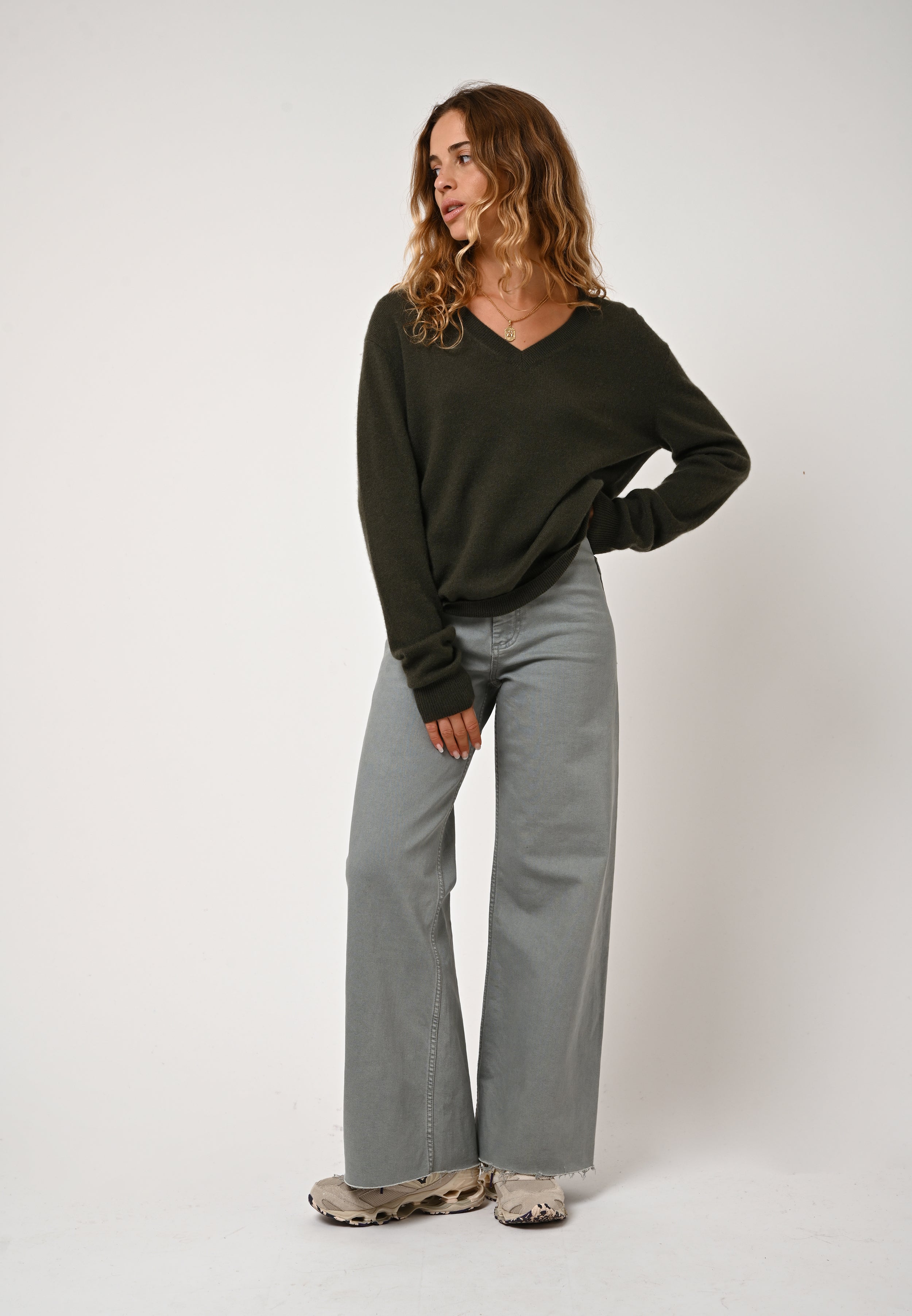 V-Neck Jumper - Gardoria - Khaki