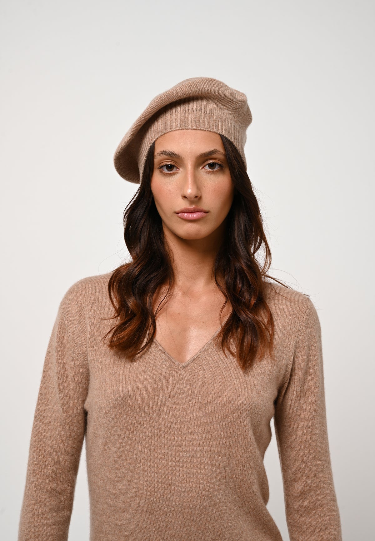 Jurk met V-hals - Capelet - Gemêleerd camel
