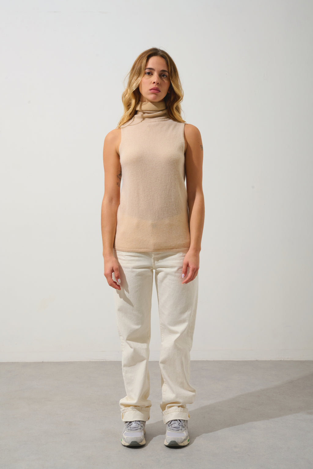 Sleeveless Roll-Neck Jumper - Capucin - Beige