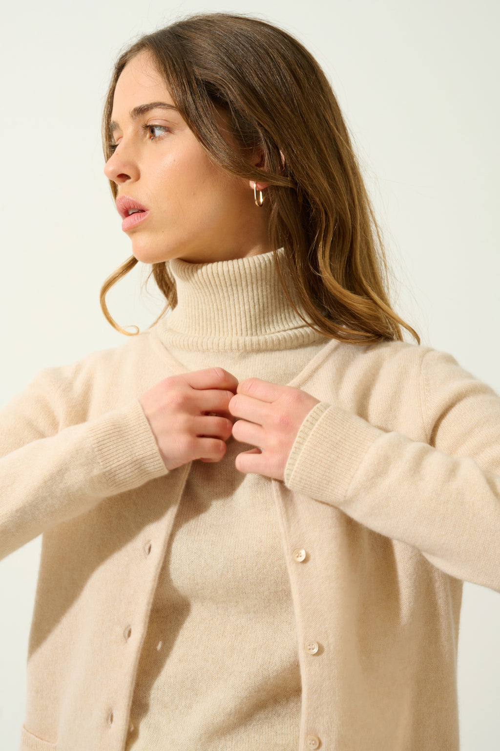 Round-Neck Cardigan - Caron - Beige