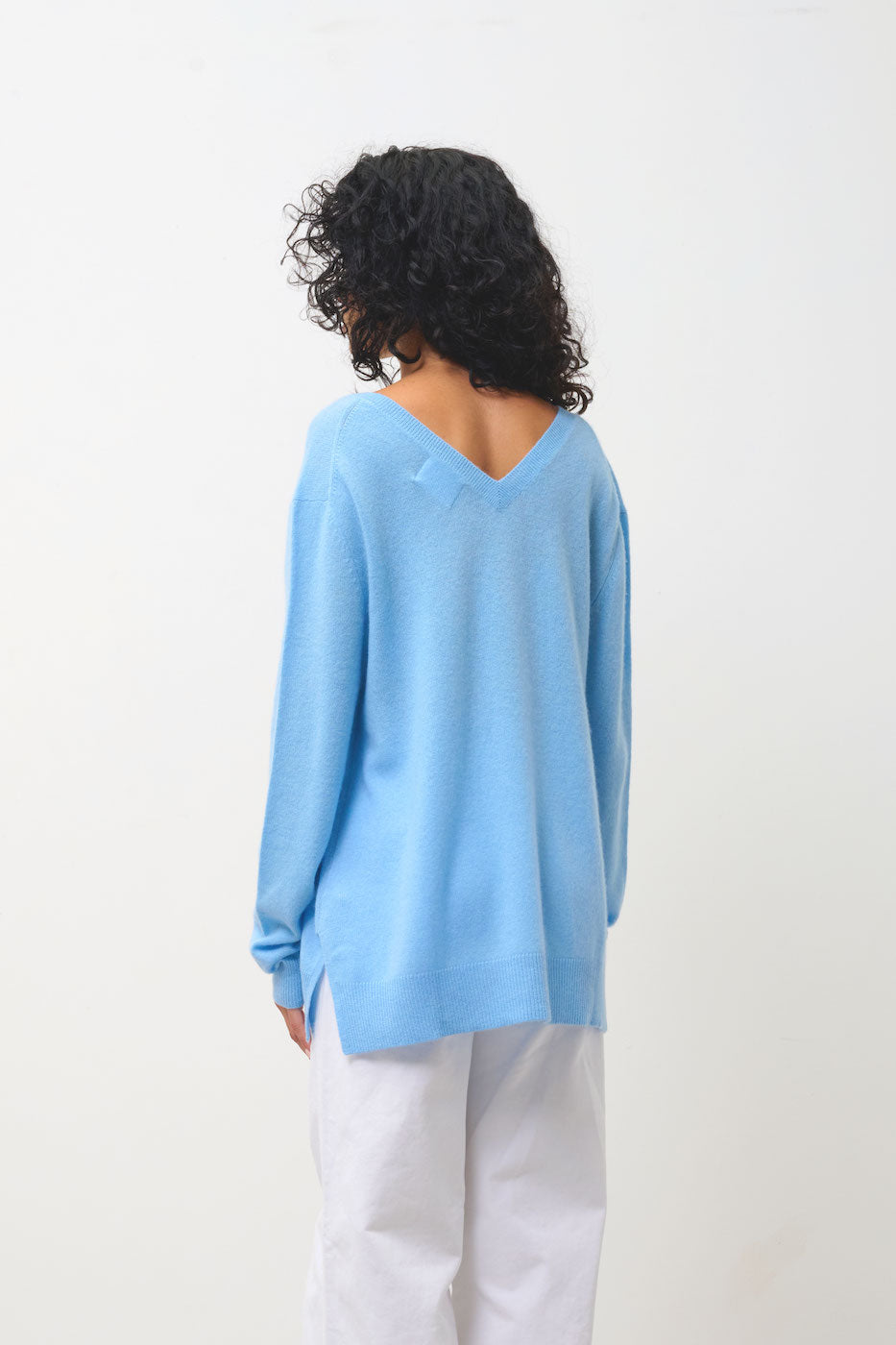 V-Neck Jumper Front And Back - Giegn - Inca Blue