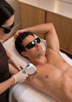 Epilazione laser uomo – Ascelle + diagnosi – 3 sedute