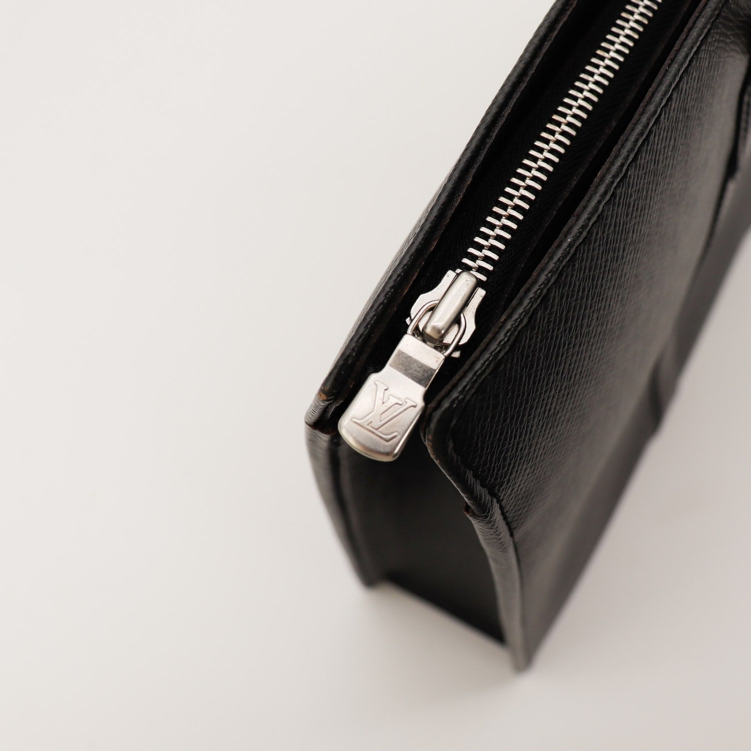 Le Porte-Documents Rosan Taïga Noir Louis Vuitton