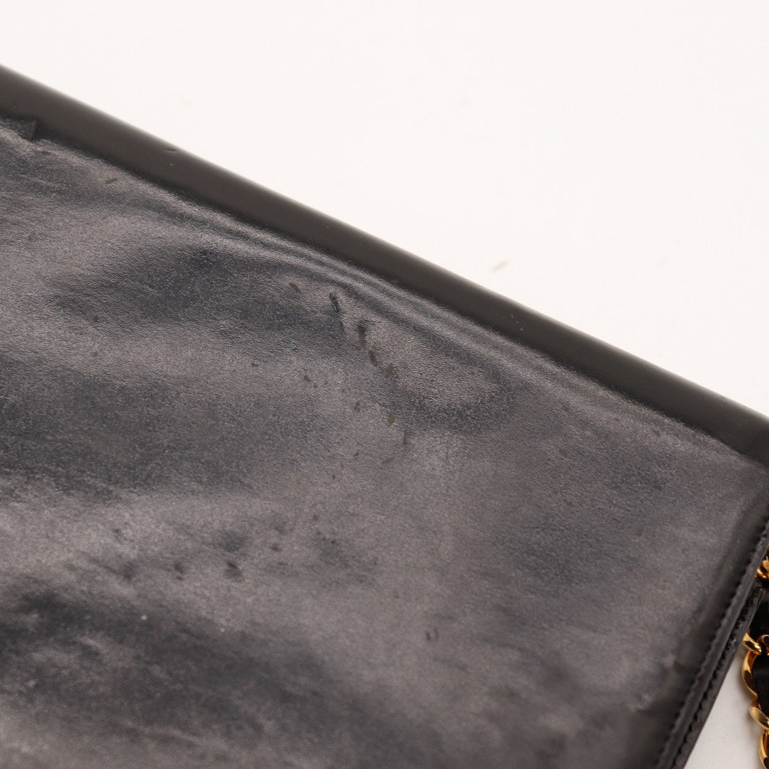 Le Timeless One Flap Chanel
