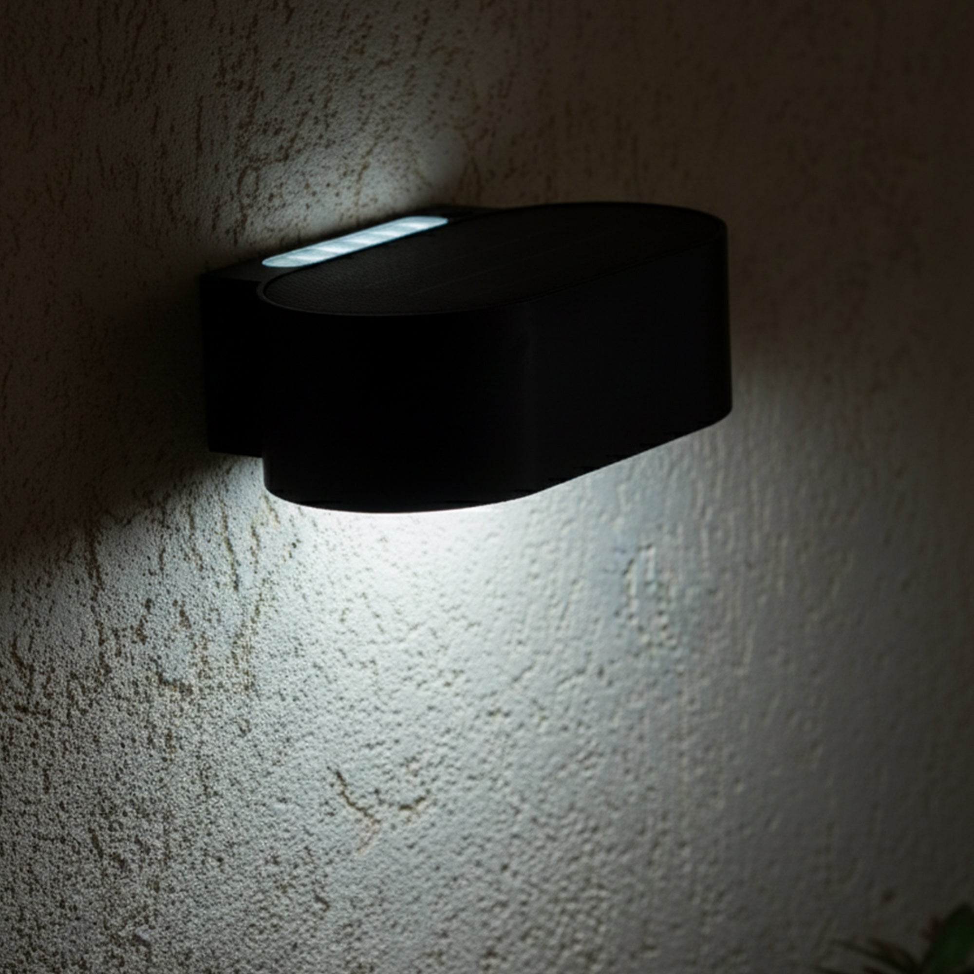 Noxis - Decorative Solar Wall Light - Steel - Black