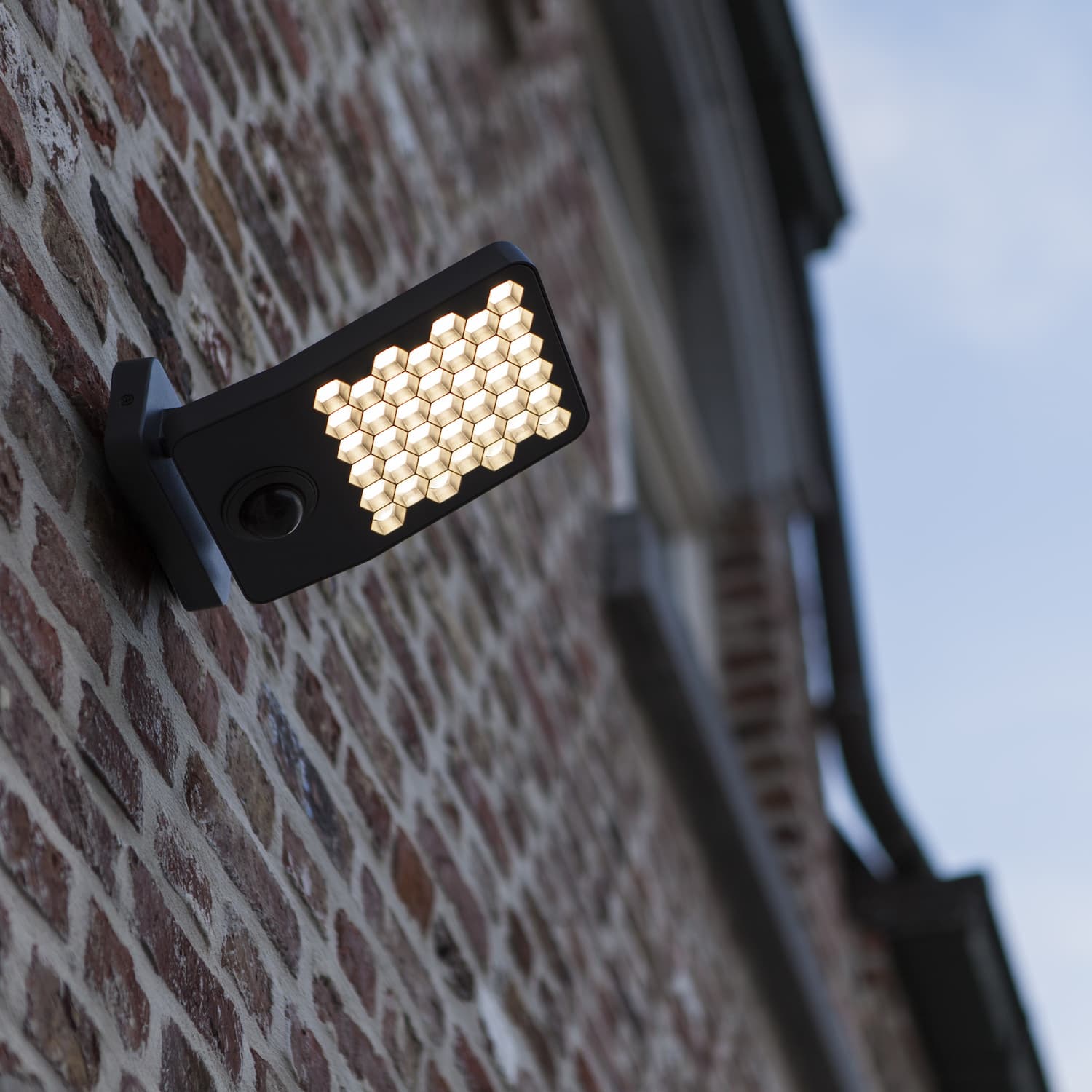 Atlantis Grey - Mains-Powered Wall Light - Aluminium - Dark Grey