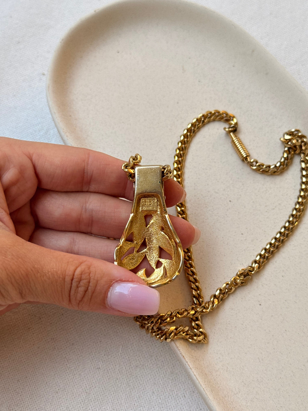 Collar Balenciaga Vintage - Colgante Calado Esmalte Negro