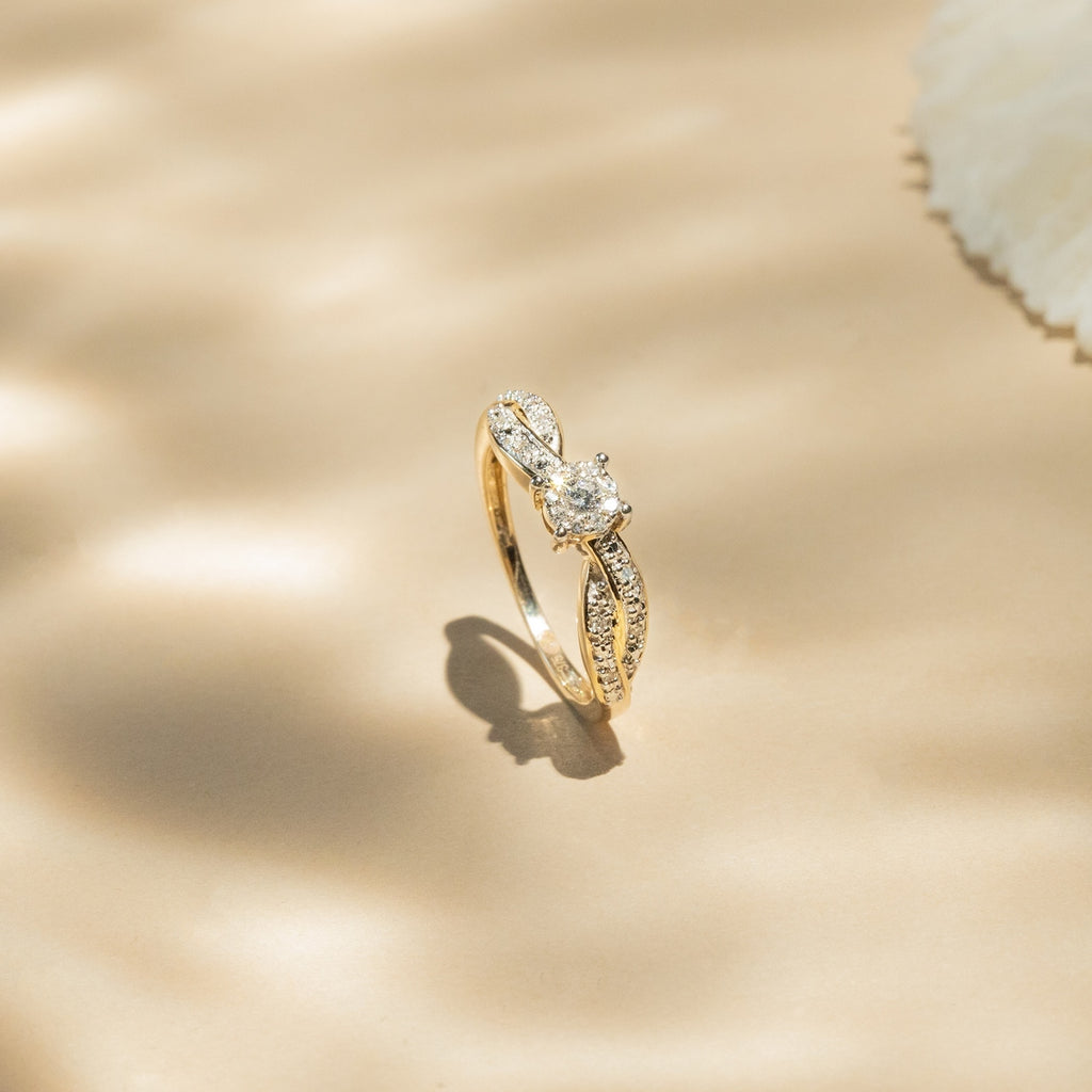 Anillo de diamantes “Eclat Joli” 0.12/18 – Oro amarillo