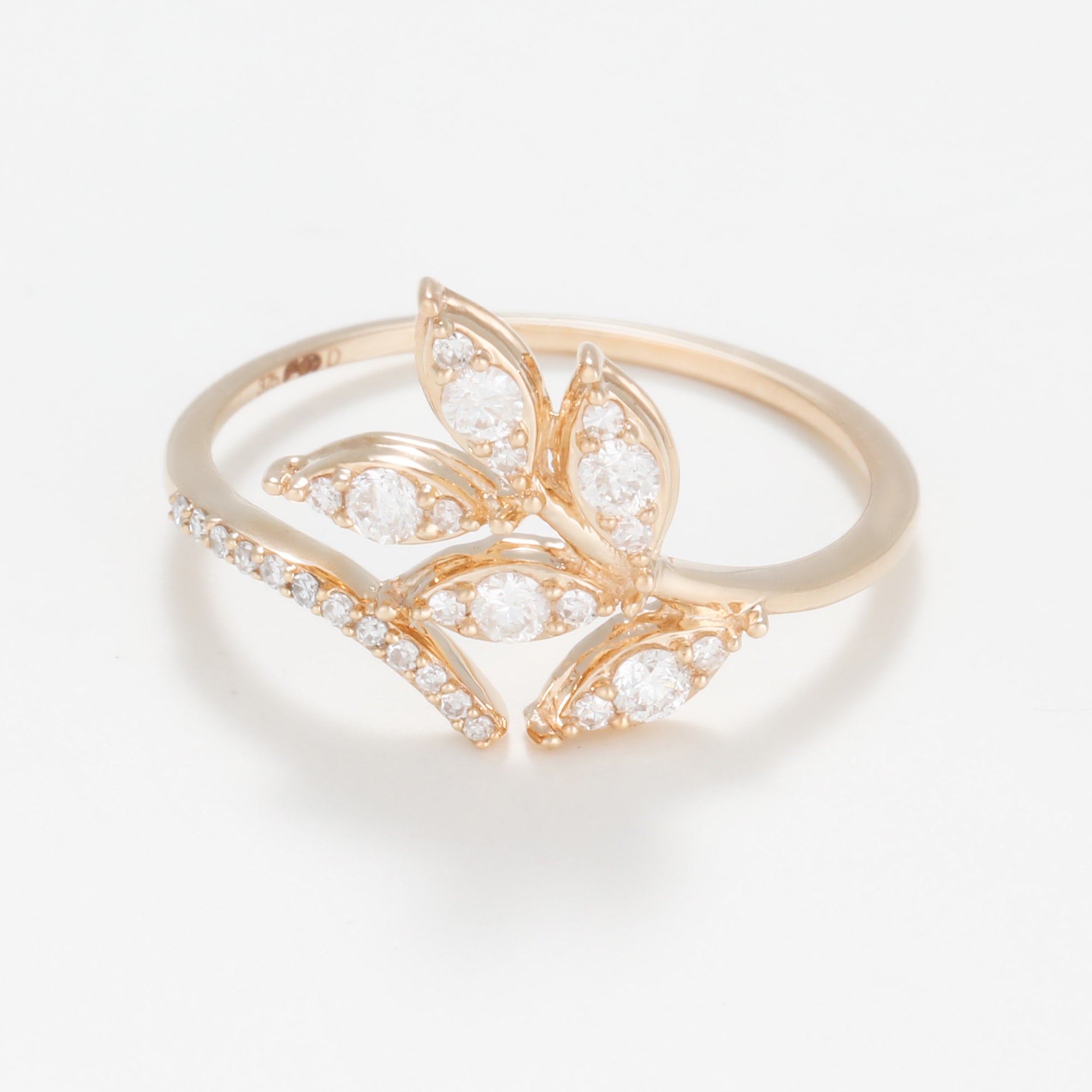 “Izïa” Ring D0.28/27 – Yellow Gold