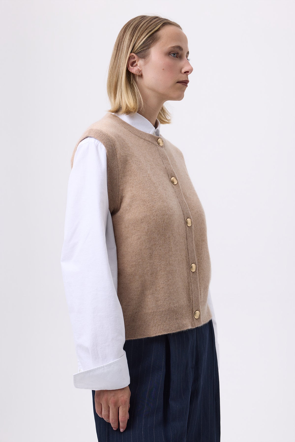 Oversize Rundhalsad Väst Med Guldknappar Ärmlös Bari - Beige Crème - Dam