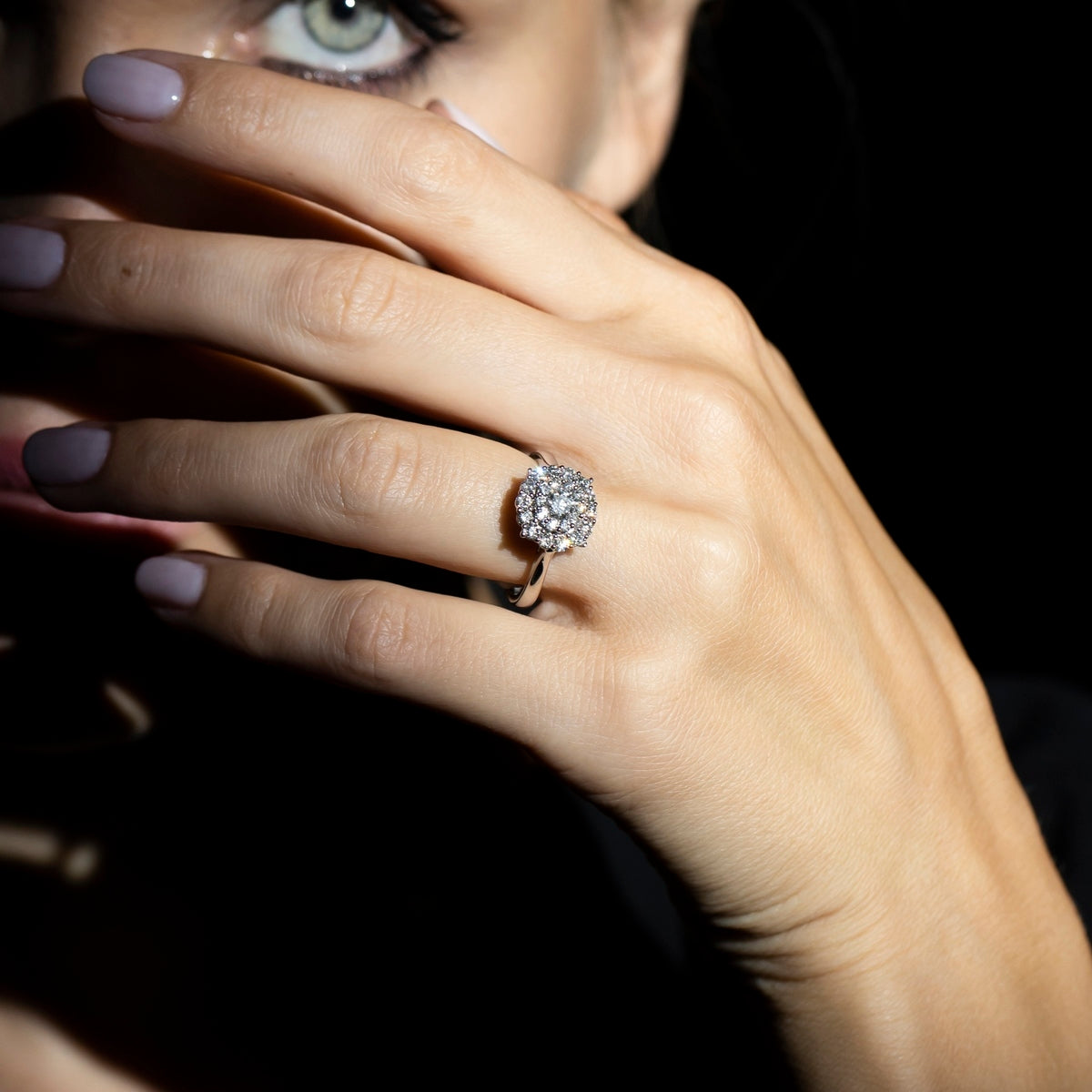 Anillo “Diente de León” – Oro blanco 375/1000