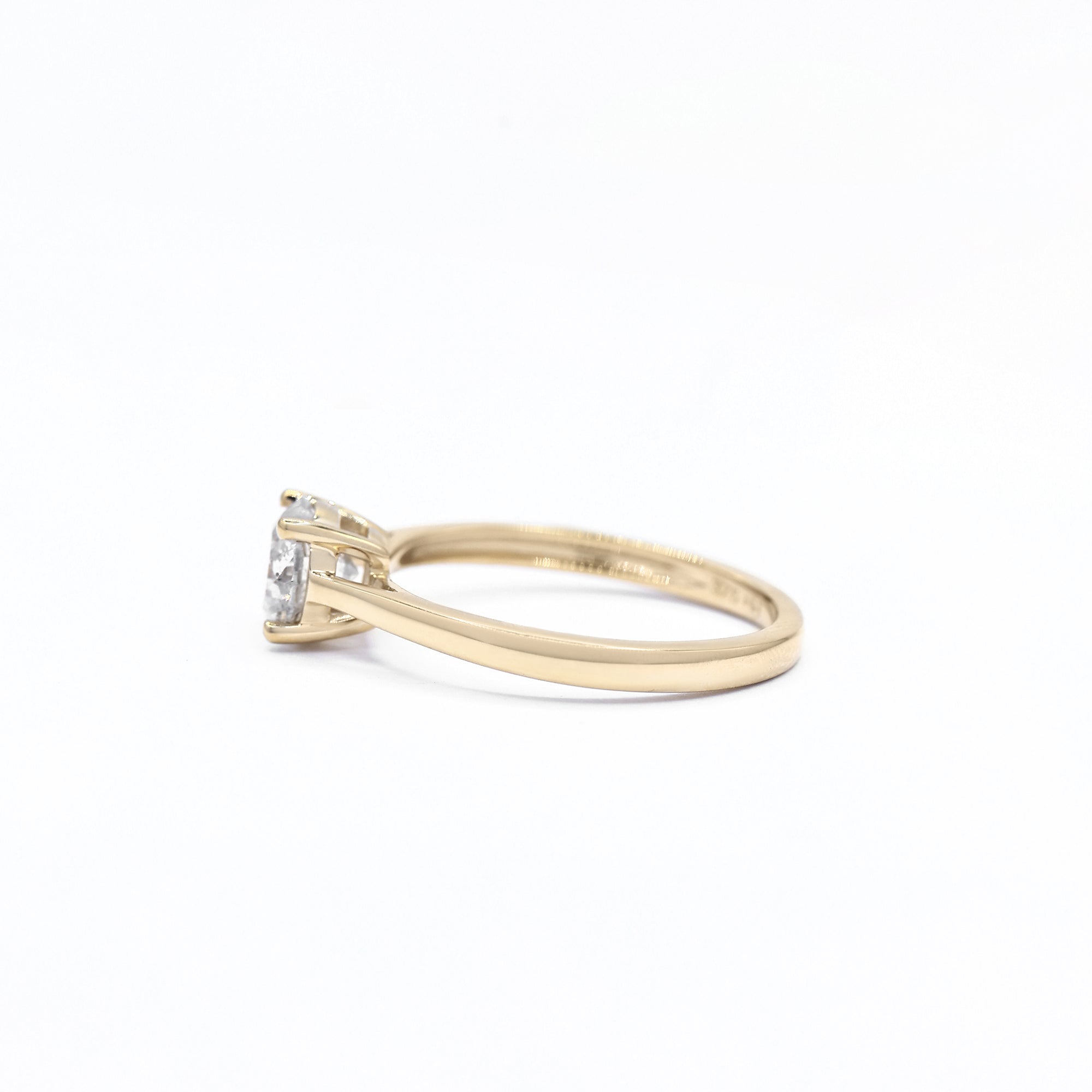 Anillo Solitario “Delicado” D1/1