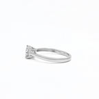 Anillo Solitario “Delicado” D0.50/1
