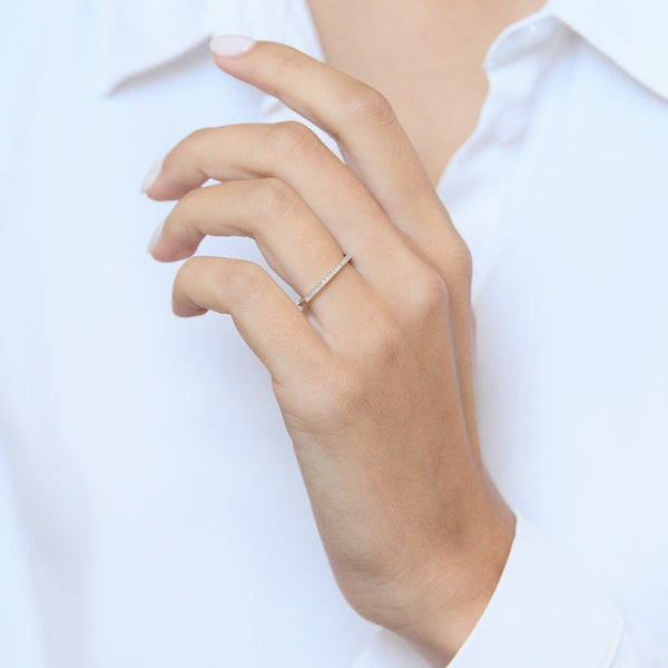 "Simply You" Ring with 0.08/27 Diamonds - 375/1000 Yellow Gold