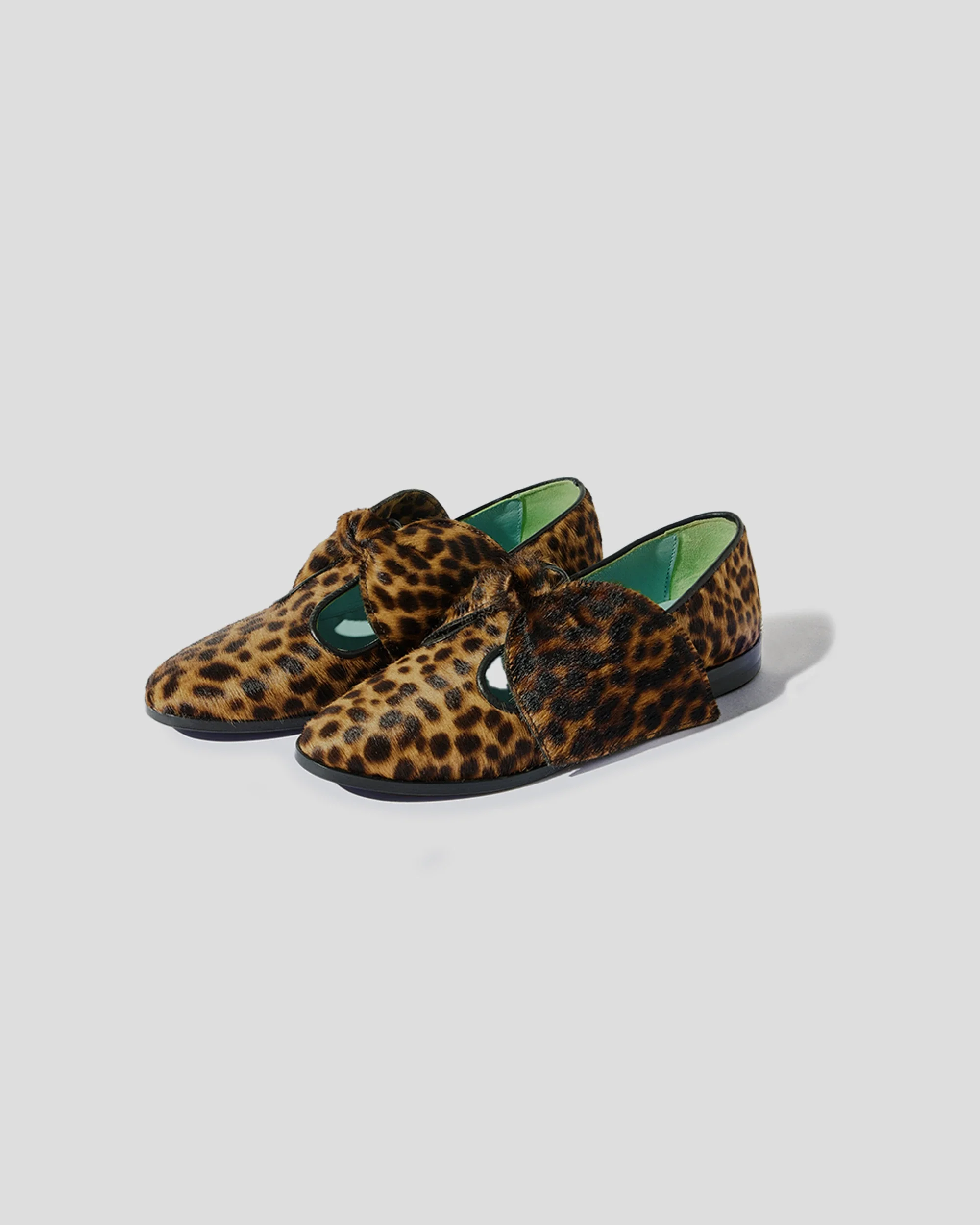 Zapatos Bb bailarinas de cuero con estampado de leopardo
