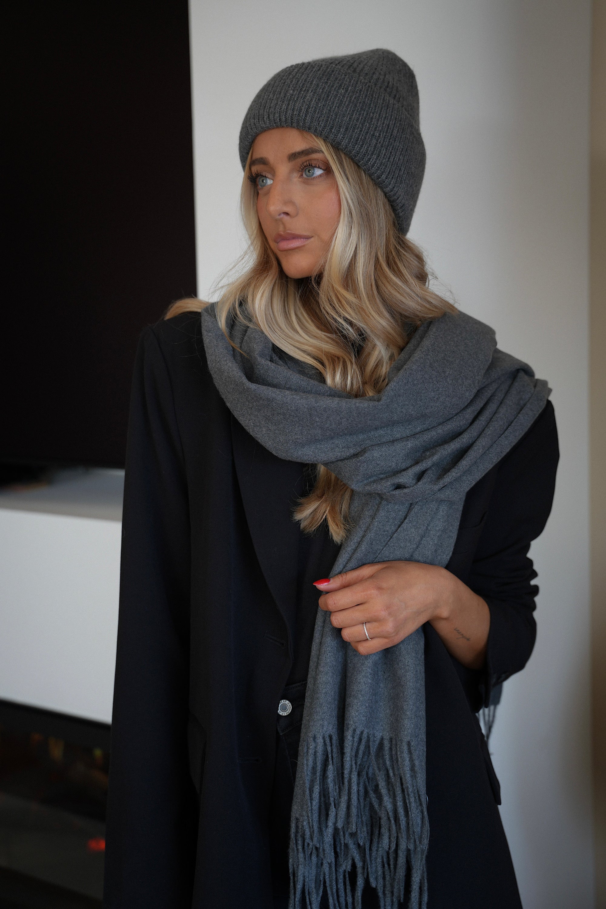 Gray Capucine - Soft Scarf
