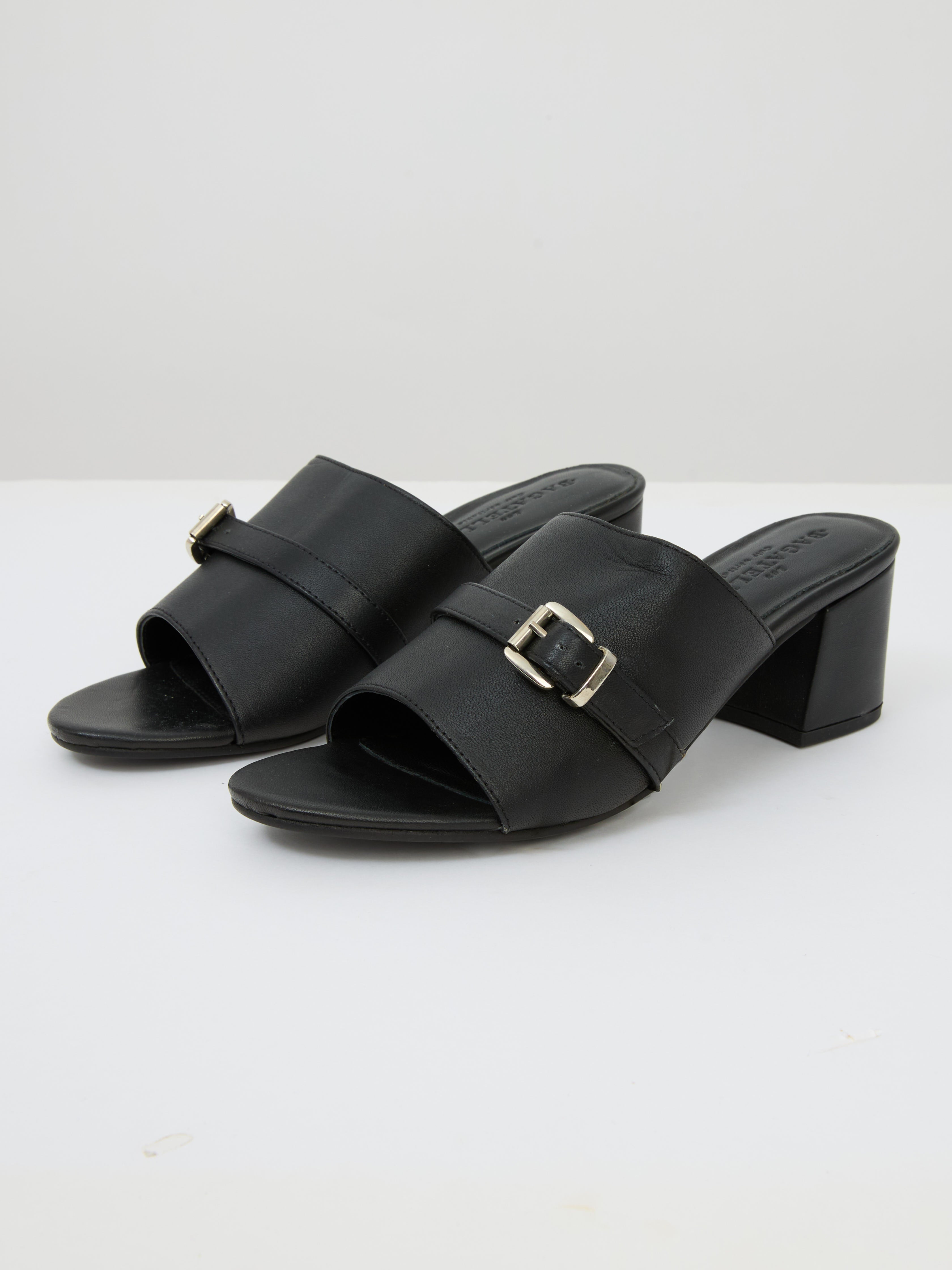 Xerra Sandals - Black