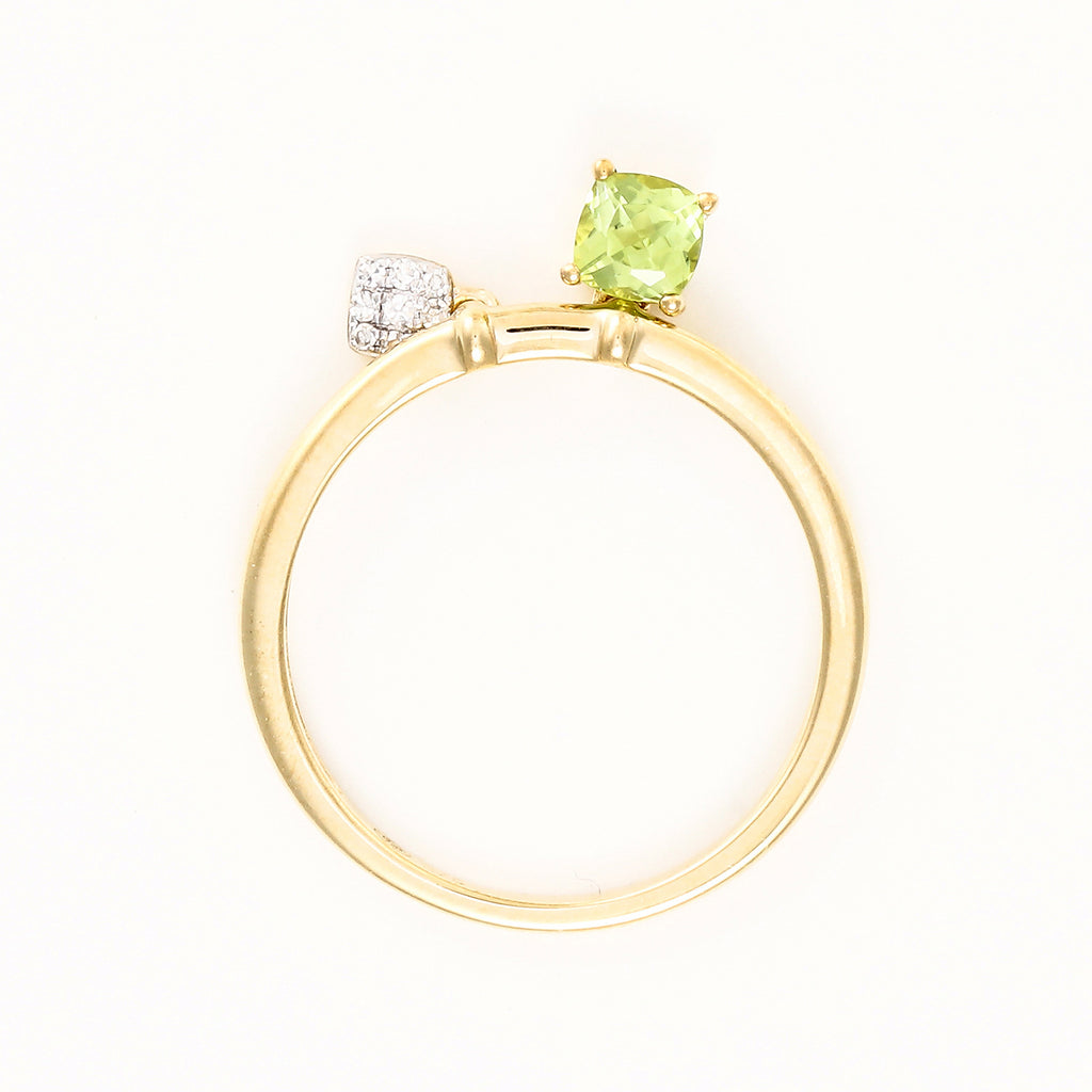 "Darling Peridot" Ring - 375/1000 Yellow Gold