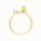 "Darling Peridot" Ring - 375/1000 Yellow Gold