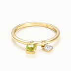 "Darling Peridot" Ring - 375/1000 Yellow Gold