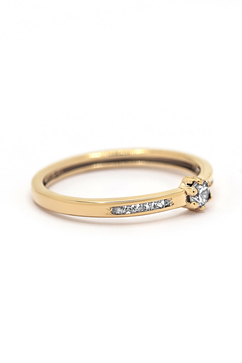 Anillo "Lacey" Oro Amarillo 375 / 1000 y Circonio