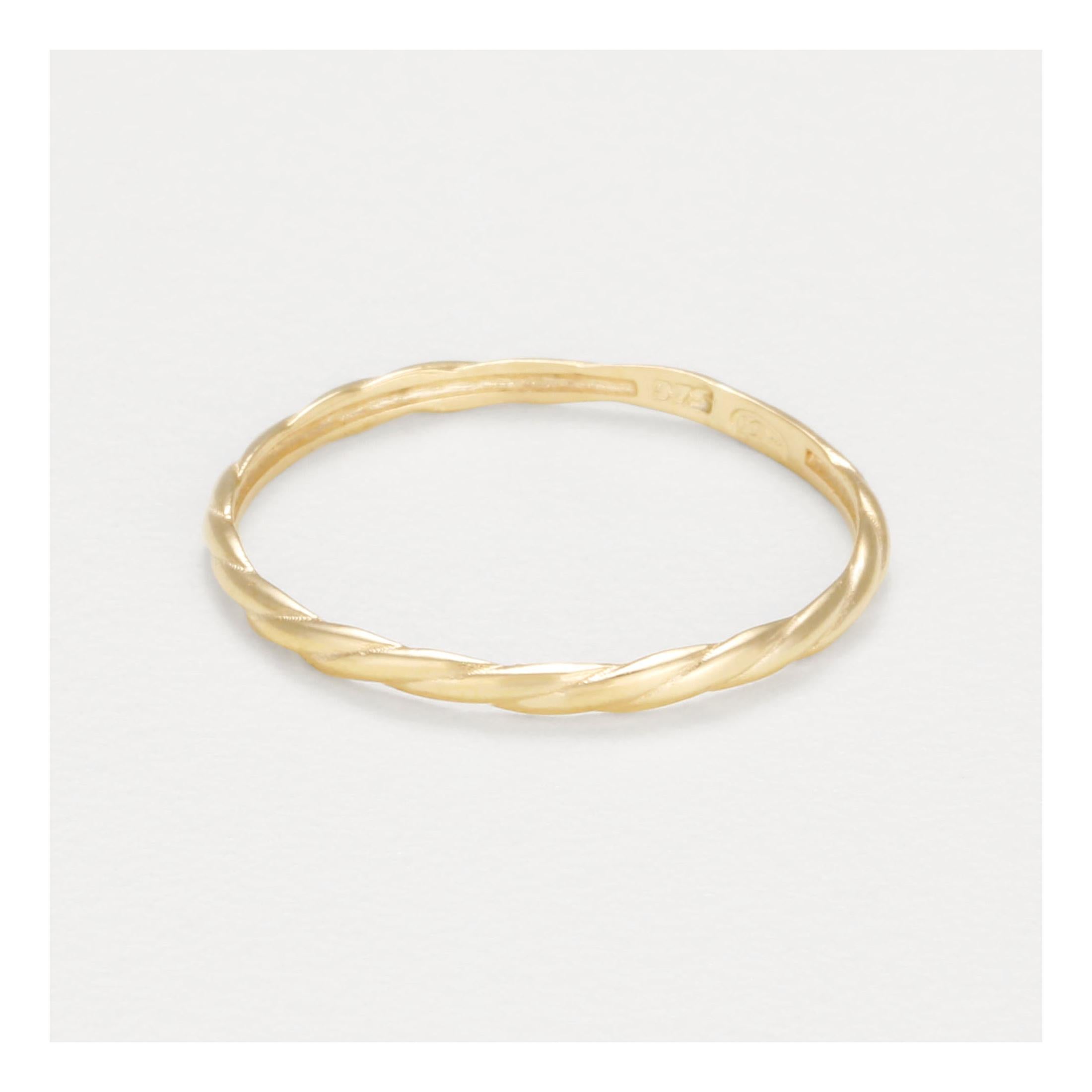 Anillo “Adolie” Oro amarillo 375/1000