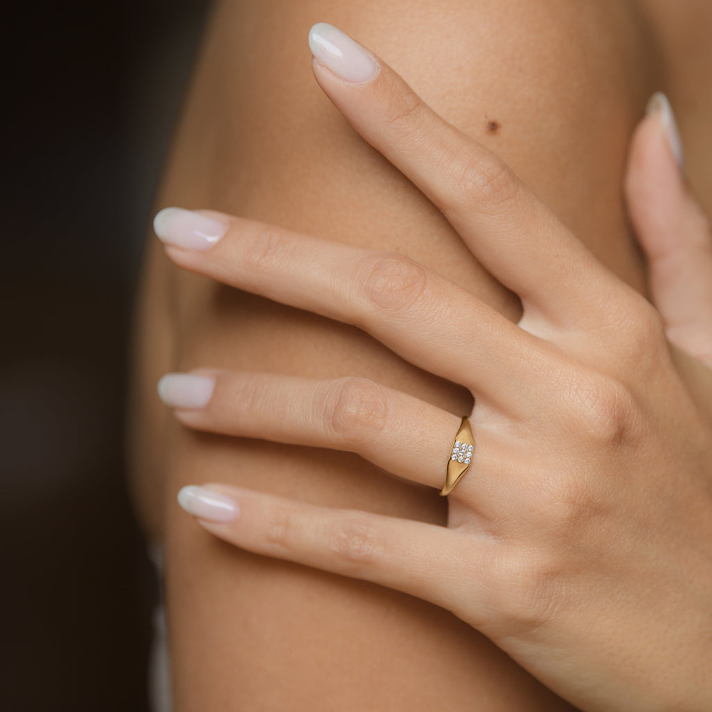 “Mara” Ring 375/1000 Yellow Gold And Zirconium