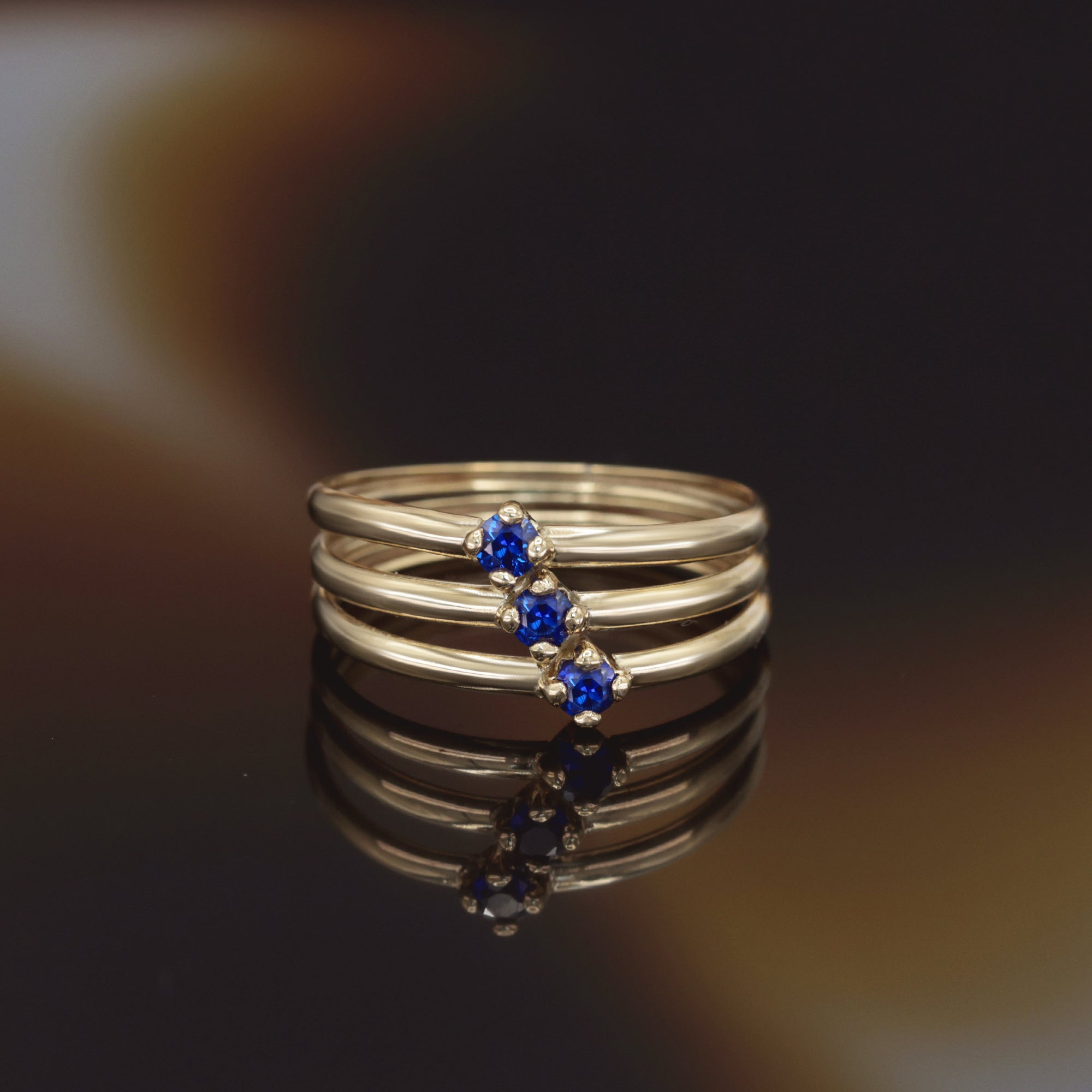 Anillo “Abbie Blue Zirconium” Oro amarillo 375/1000 y circonio