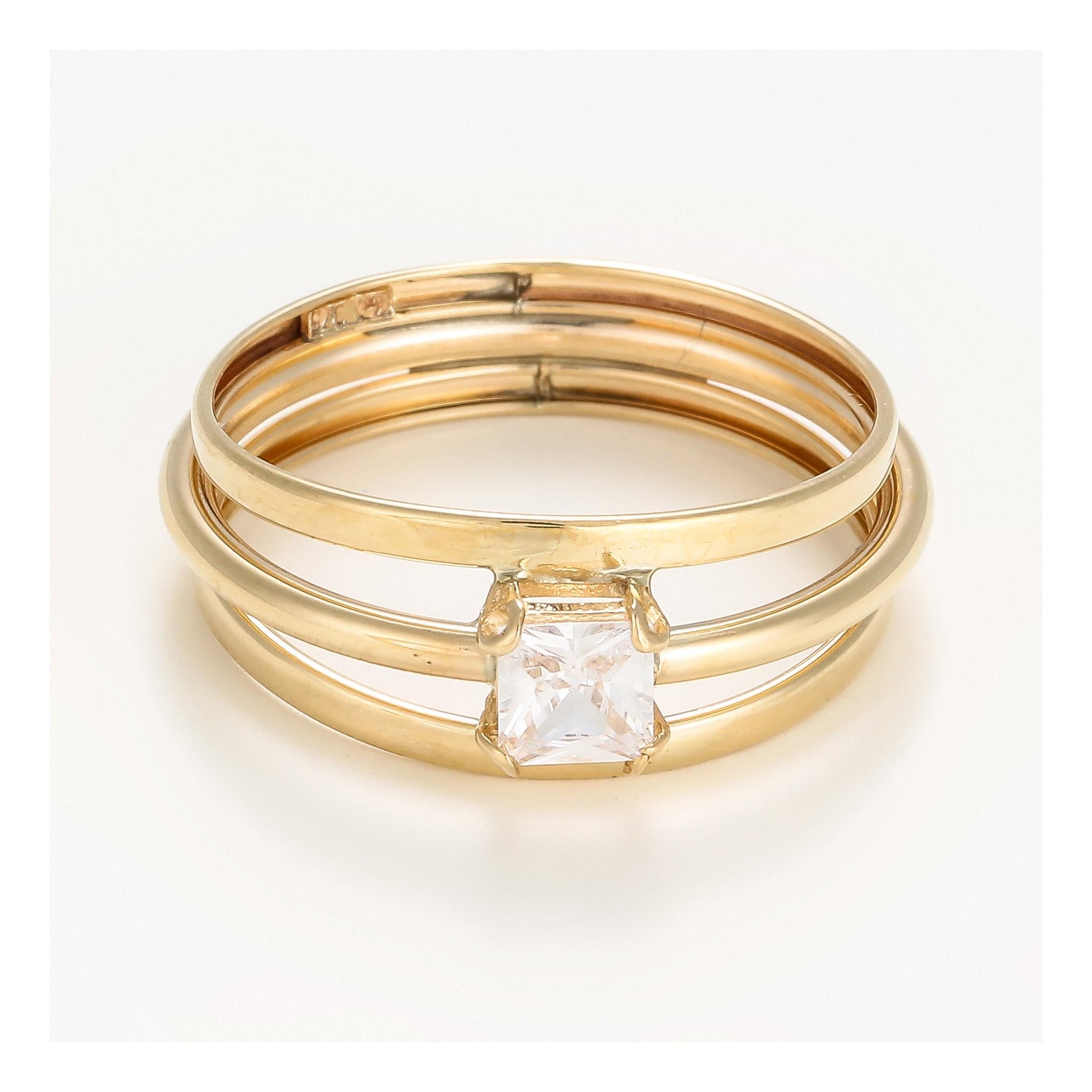 Anillo “Sam” Oro amarillo 375/1000 y circonio