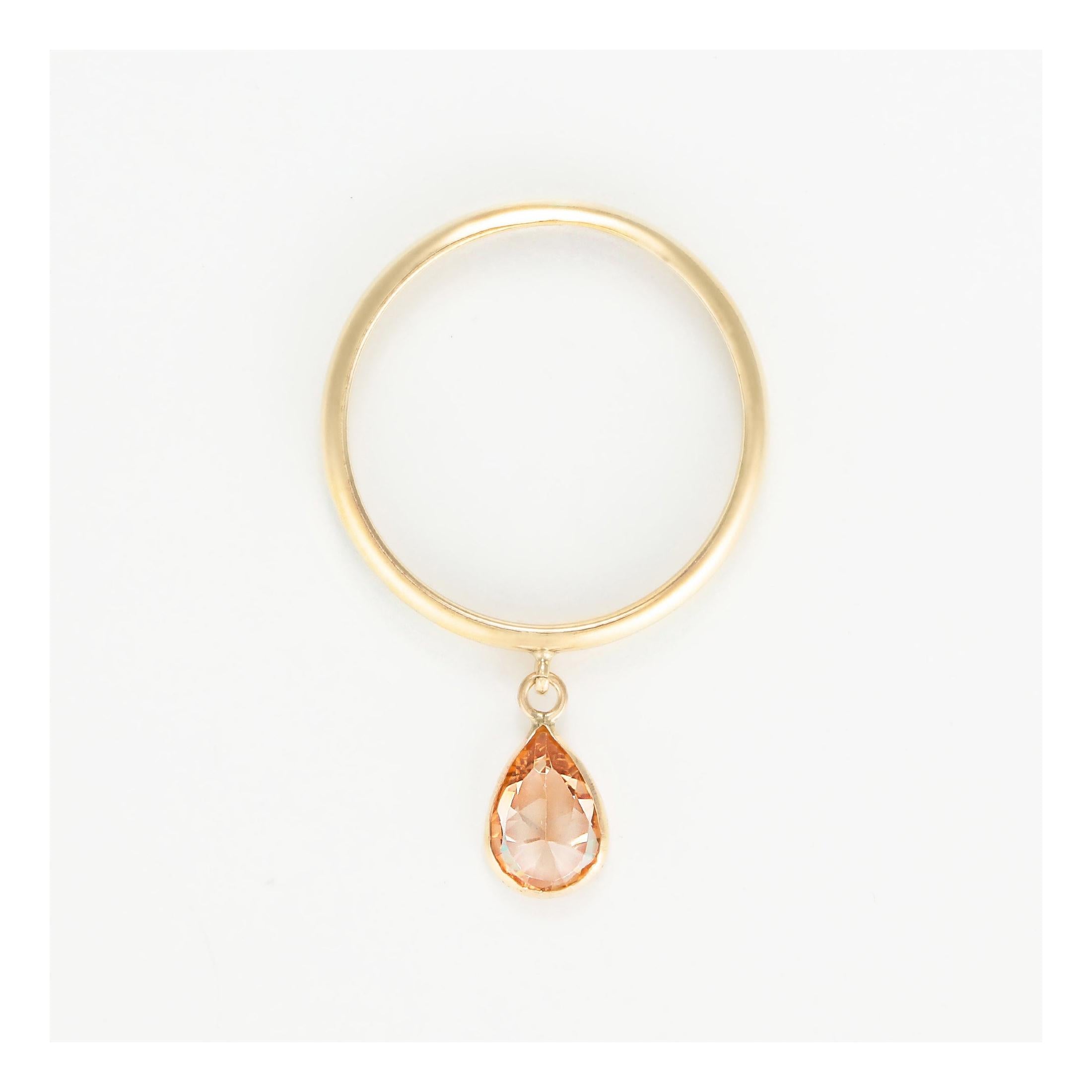 Anillo “Medallón Naranja” Oro amarillo 375/1000 y circonio