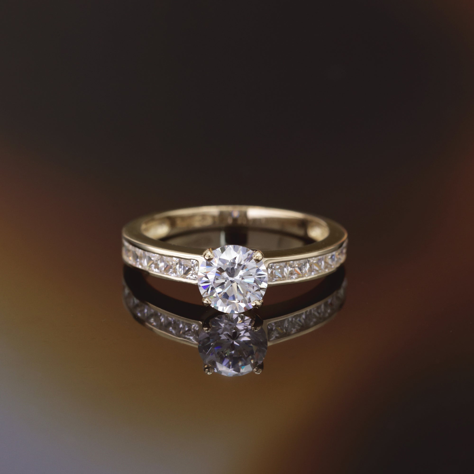 “Brillant” Ring 375/1000 Yellow Gold And Zirconium