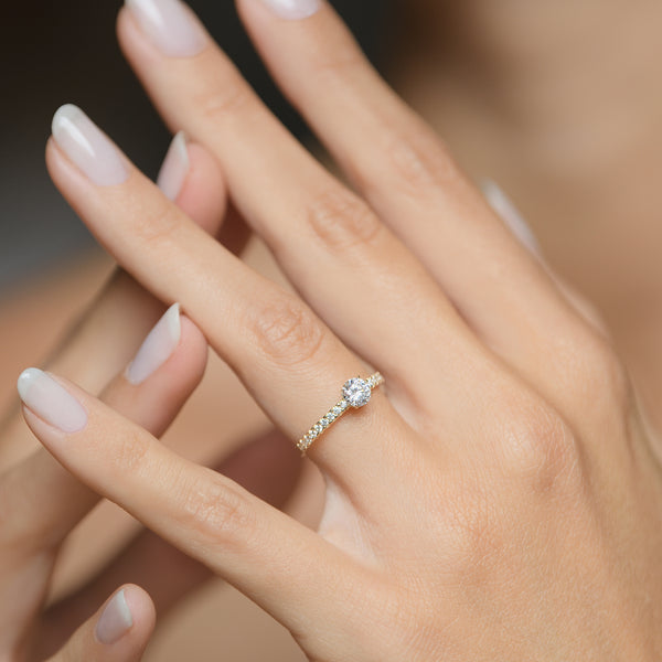 Bague "Destinée" Or Jaune 375/1000 Et Zirconium