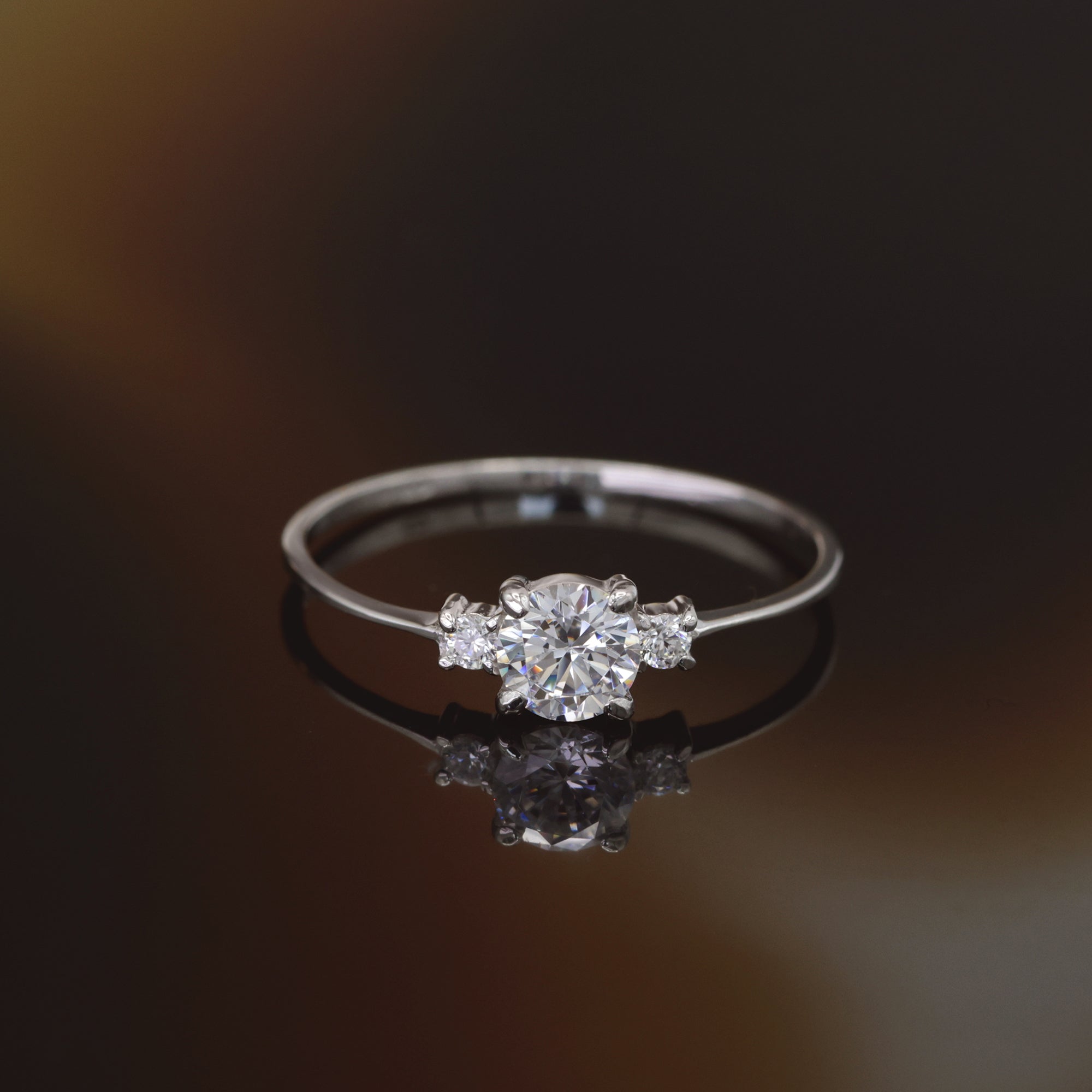 “Intuition” Ring 375/1000 White Gold And Zirconium