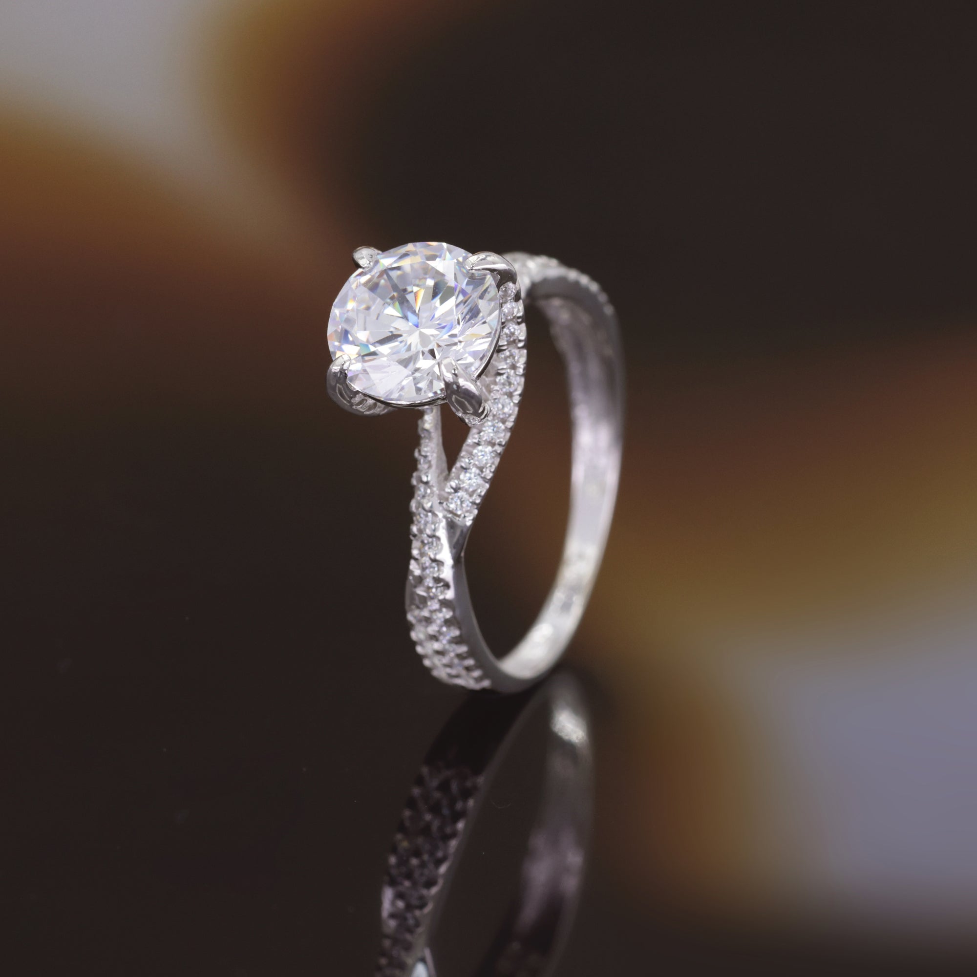 Bague "Tourbillon" Or Blanc 375/1000 Et Zirconium