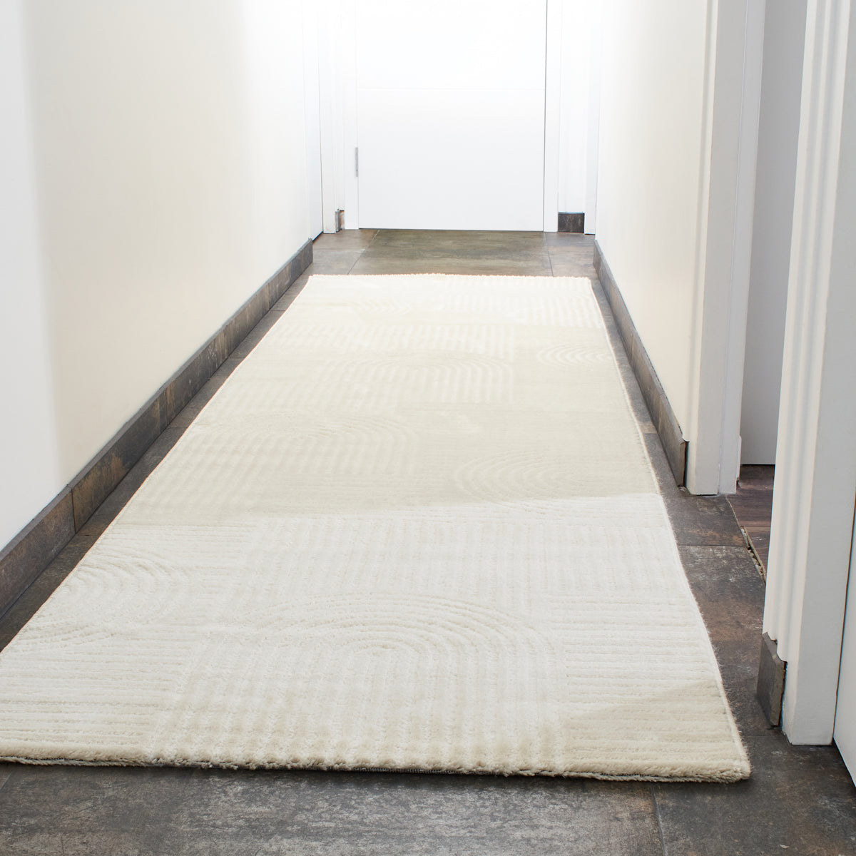 Alfombra crema con motivos en relieve: BIA163CRE BIANCA