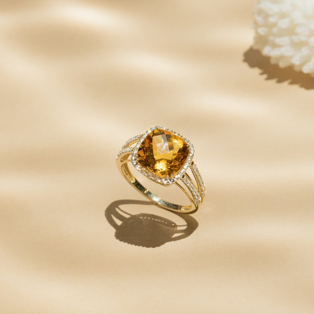 Anillo “Divino Citrino 10” Diamante 0.10Ct/32 + Citrino 3.75/1
