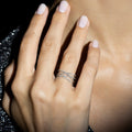Anillo “Enlazado Luminoso” – Oro Blanco 375/1000