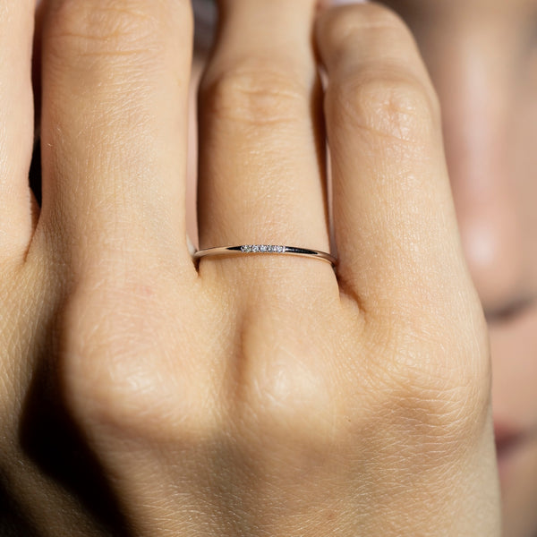 “Alliance Humility” Ring D0.02Ct/5 – 375/1000 White Gold