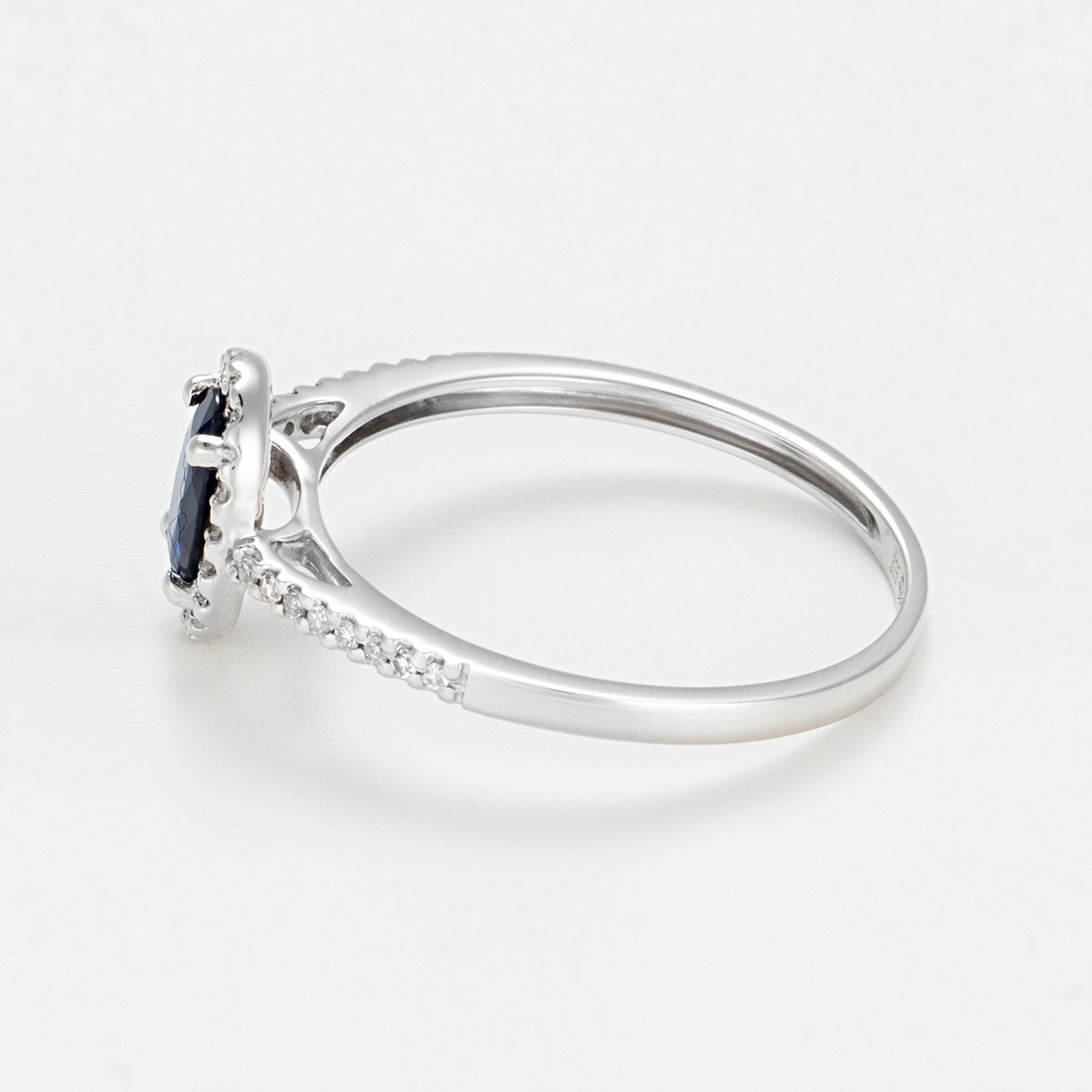“Royal Blue” Ring Diamonds 0.1/32 Sapphire 0.74/1 – White Gold