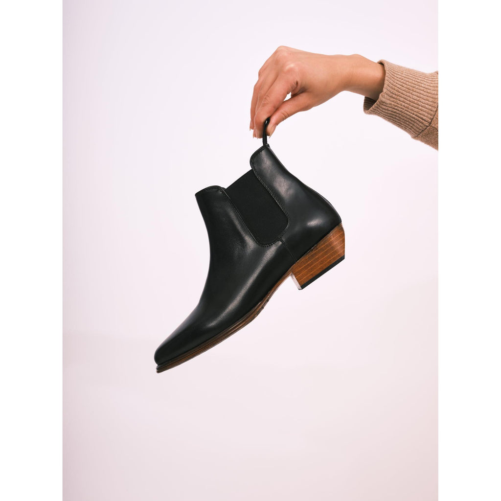 Chelsea Boots - Black - Women